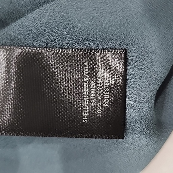 Ann Taylor Green pintuck pleat 3/4 bell sleeve top, size XS - Picture 5 of 8